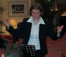 Unsere Dirigentin Sandra Eller
